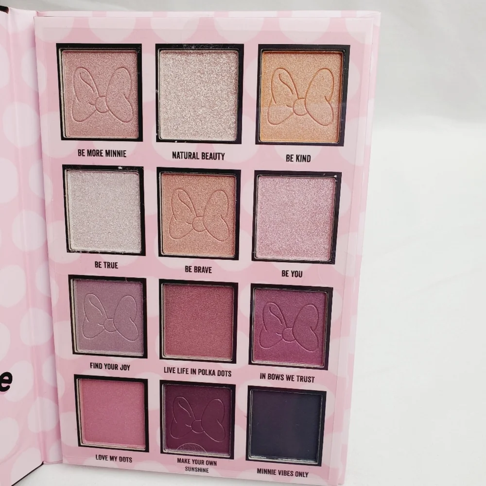 Disney Minnie Mouse 12 Shade Eyeshadow Palette